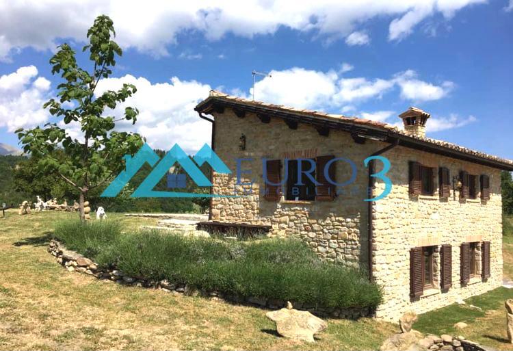 3567 FARMHOUSE SALE MONTEFORTINO24