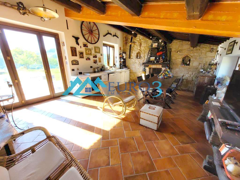 3567 FARMHOUSE SALE MONTEFORTINO8