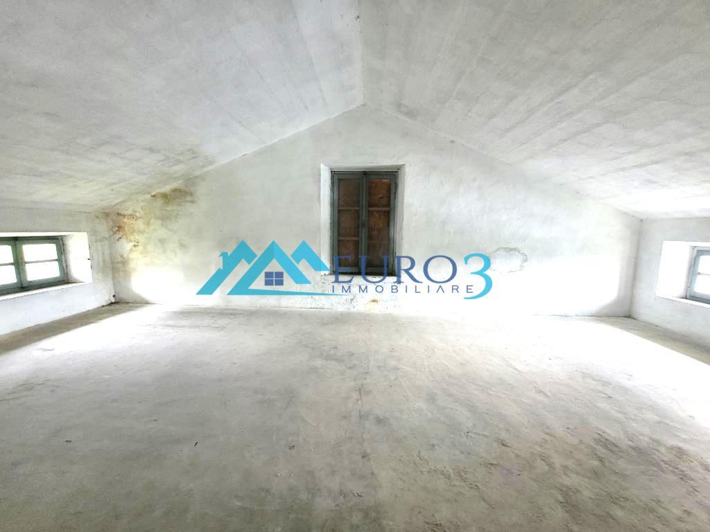 3574 CASOLARE VENDITA MONTELPARO17