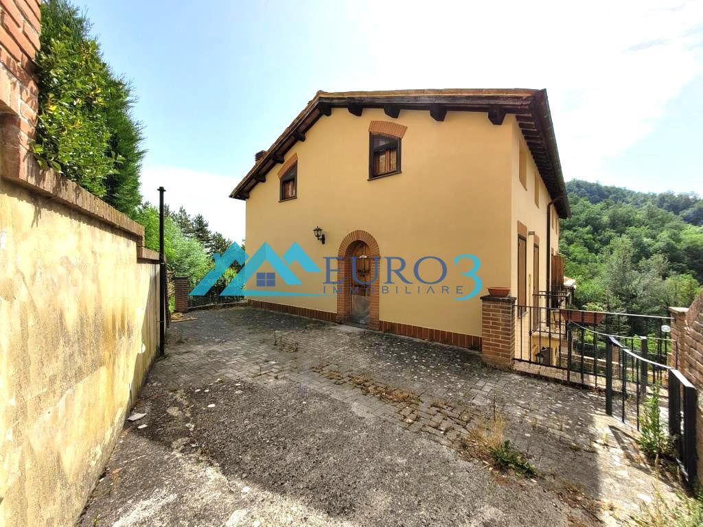 3581 VILLA VENDITA MONTEFORTINO13