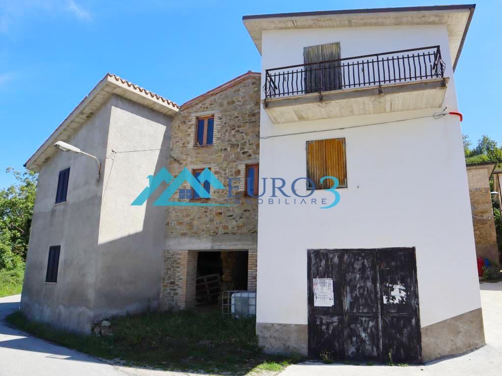 3596 - DETACHED HOUSE - SALE - € 68000 - COMUNANZA ILLICE - LAKE GEROSA