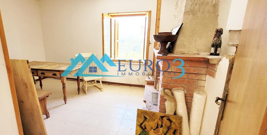 3596 CASA CIELO-TERRA VENDITA COMUNANZA2