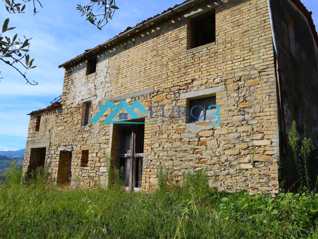 3597 FARMHOUSE SALE MONTELPARO13