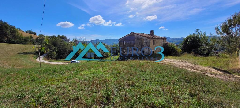 3597 FARMHOUSE SALE MONTELPARO17