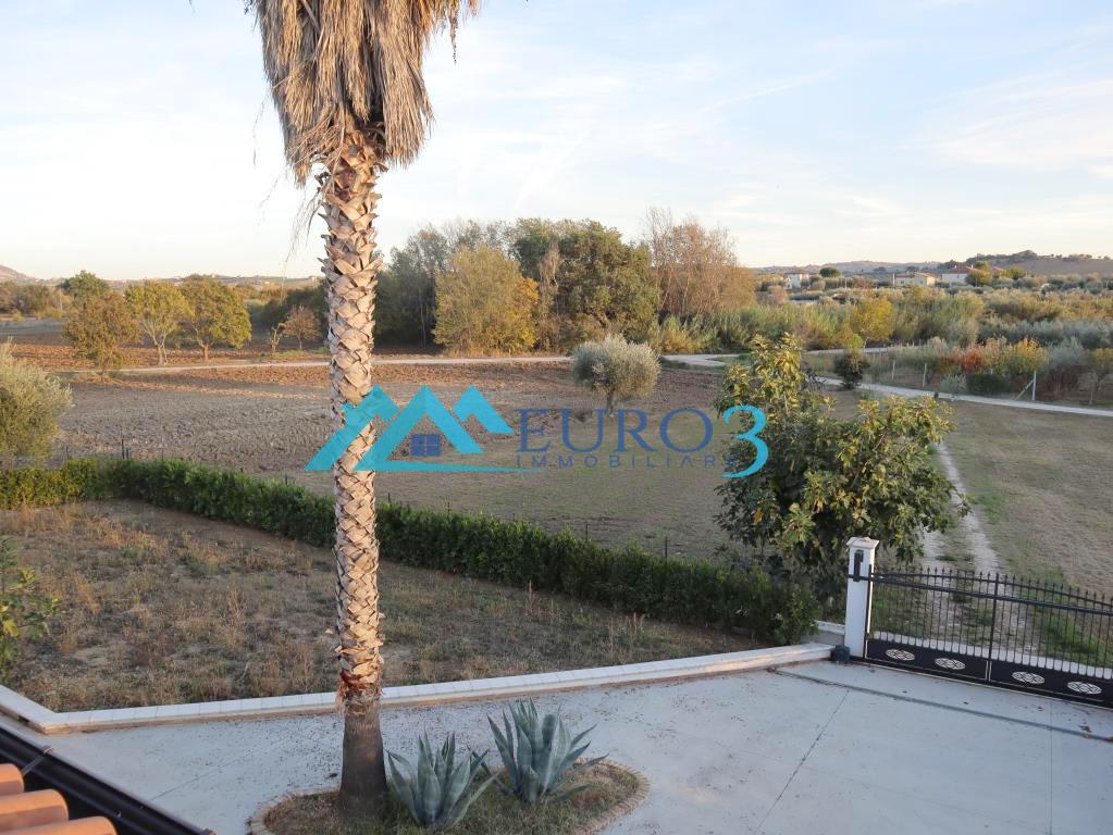 3625 VILLA VENDITA NERETO14