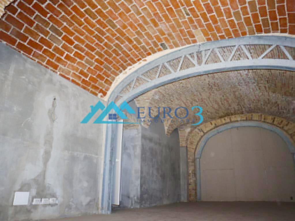 3642 COMMERCIAL PREMISES RENT ASCOLI PICENO2