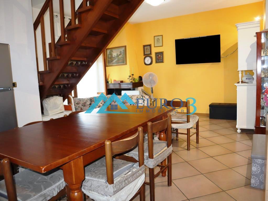 3663 - APPARTAMENTO - VENDITA - € 75000 - ROCCAFLUVIONE