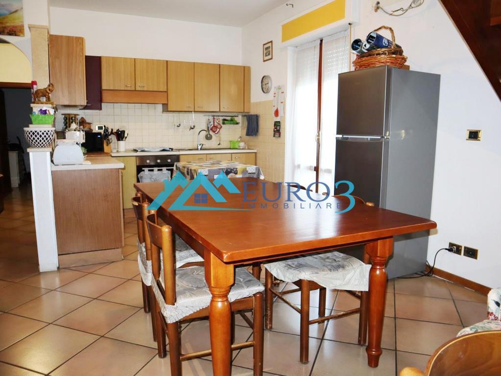 3663 APPARTAMENTO VENDITA ROCCAFLUVIONE4