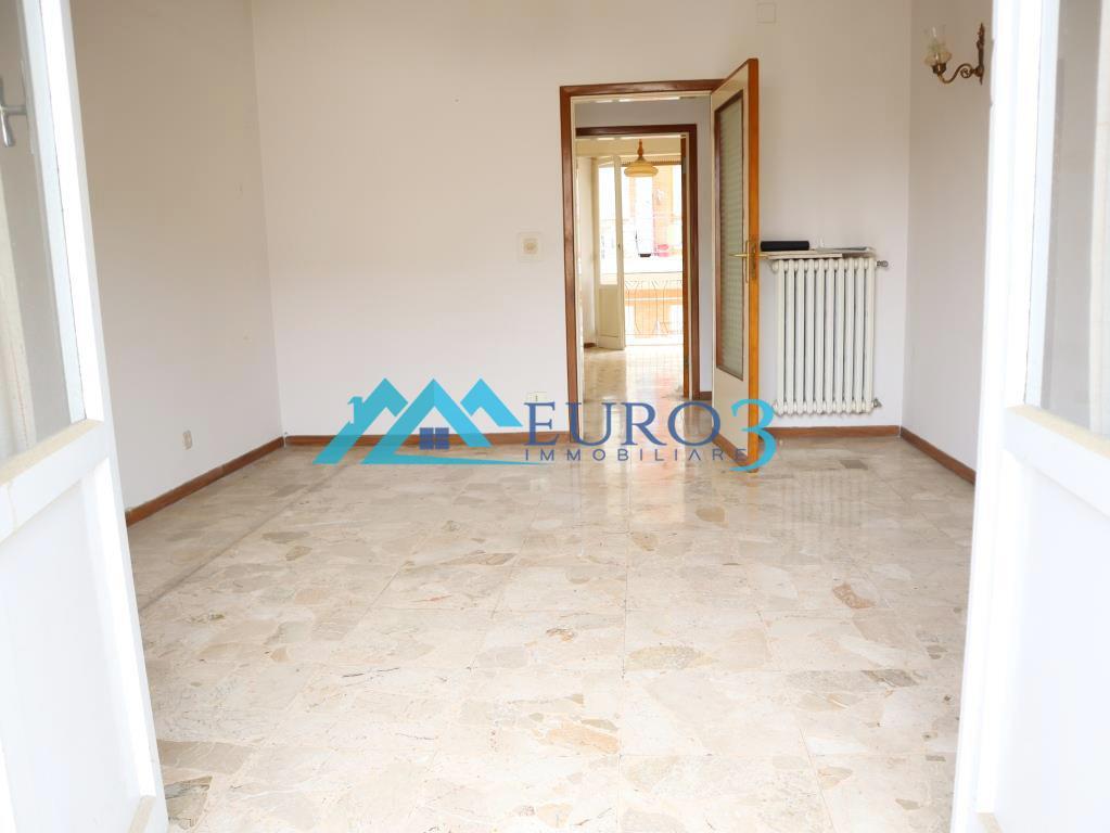 3690 - APPARTAMENTO - VENDITA - € 70000 - ASCOLI PICENO BRECCIAROLO