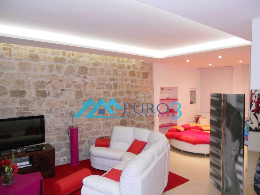 3730 - DETACHED HOUSE - SALE - € 550000 - ASCOLI PICENO CENTER
