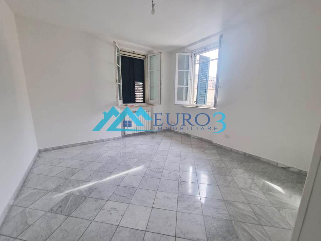 3773 - APPARTAMENTO - VENDITA - € 240000 <a title='Prezzo ribassato di € 28000 (11.67%)'><b style='color:#ff0000;'>↓</b></a> - SAN BENEDETTO DEL TRONTO CENTRO