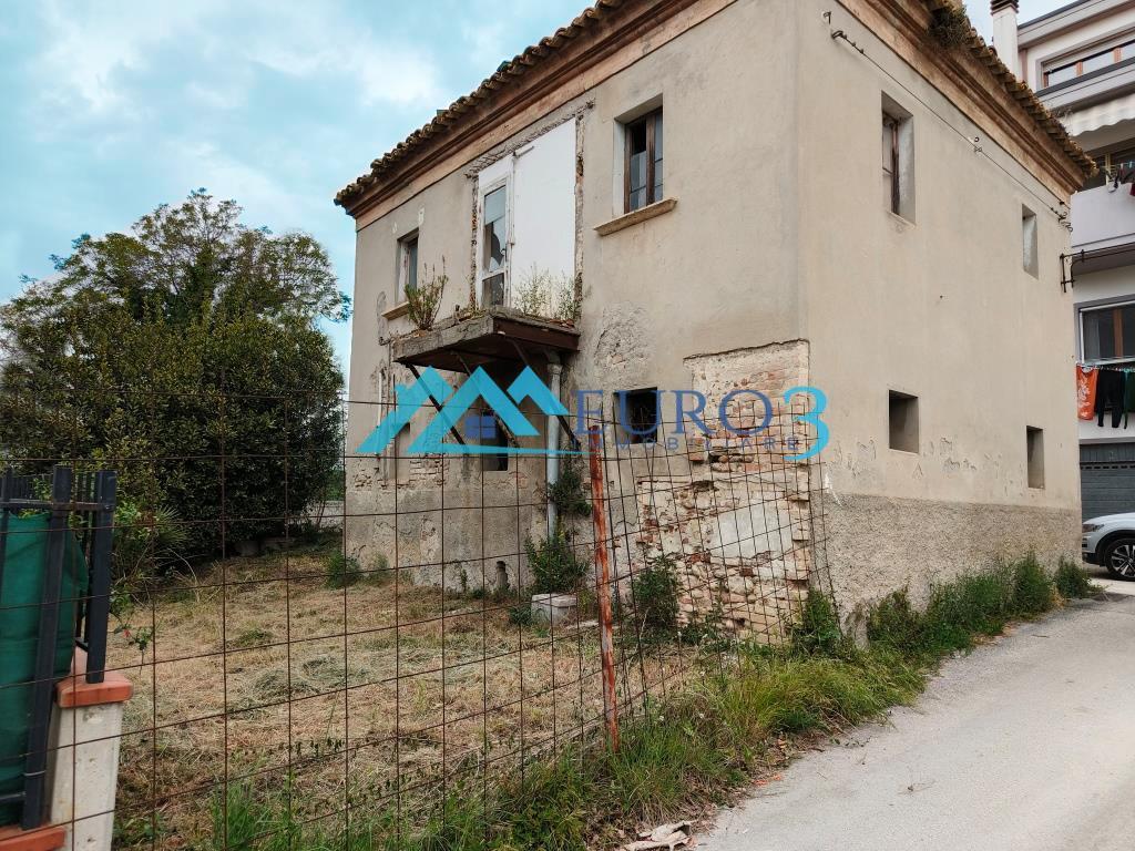 3776 - CASA SINGOLA - VENDITA - € 48000 - CASTEL DI LAMA PIATTONI