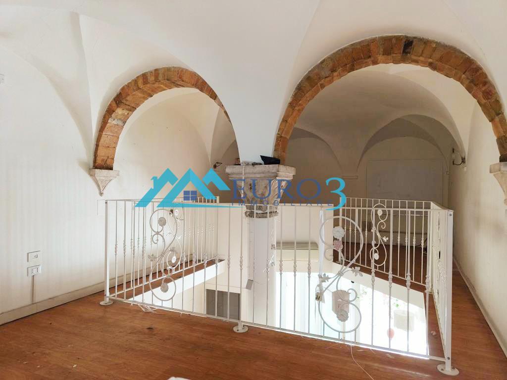 3779 LOCALE COMMERCIALE VENDITA ASCOLI PICENO3