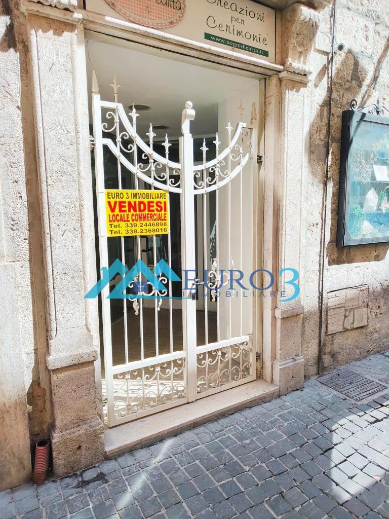 3779 LOCALE COMMERCIALE VENDITA ASCOLI PICENO7