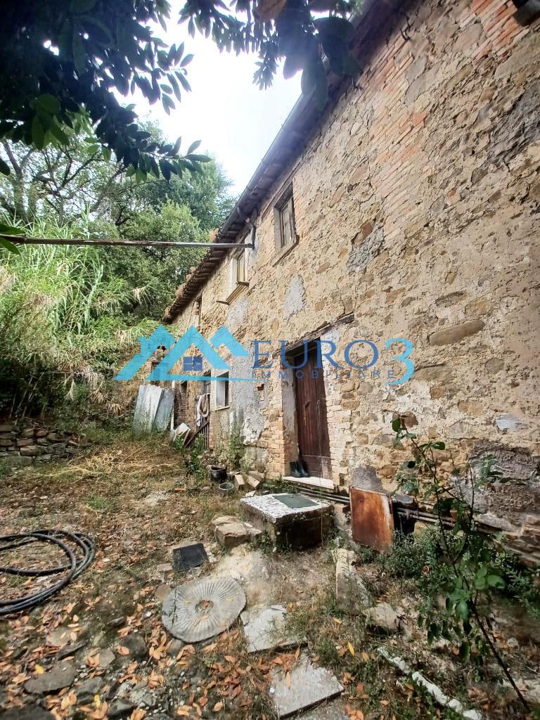 3780 - CASA AFFIANCATA - VENDITA - € 32000 - ASCOLI PICENO