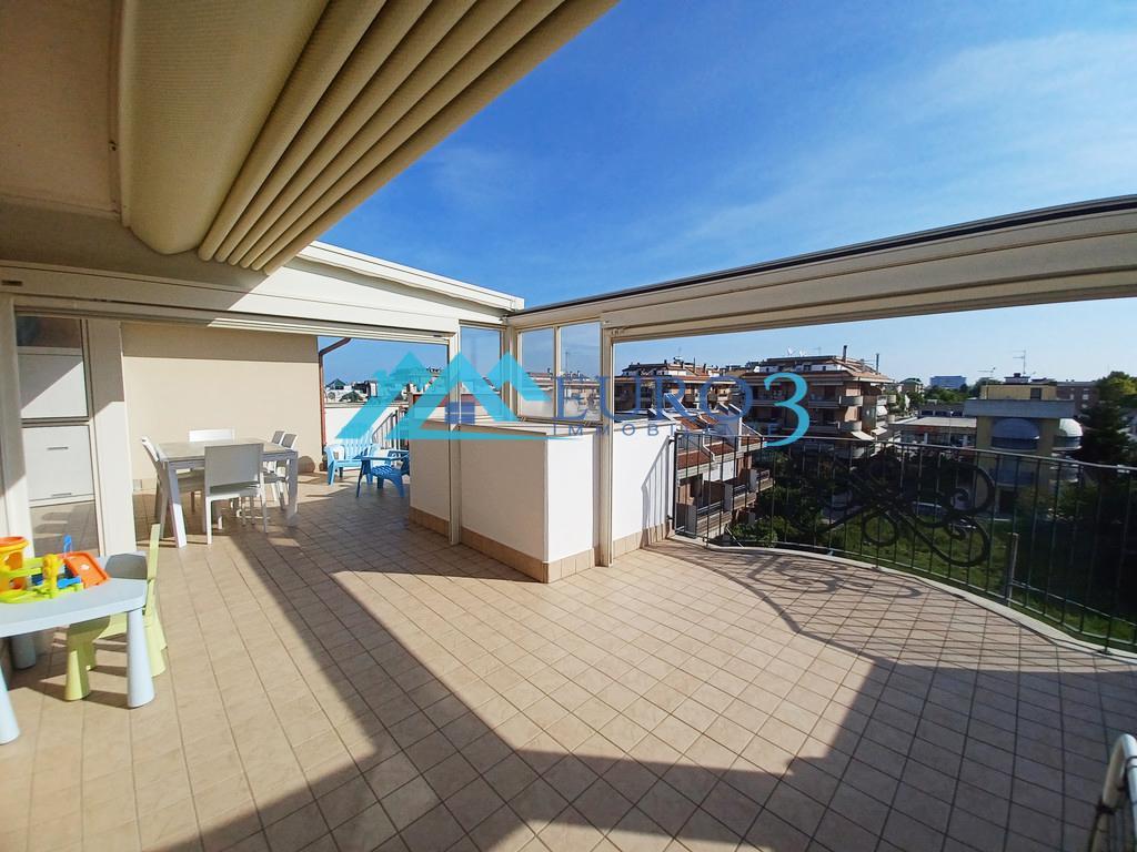 3810 ATTICO VENDITA SAN BENEDETTO DEL TRONTO6