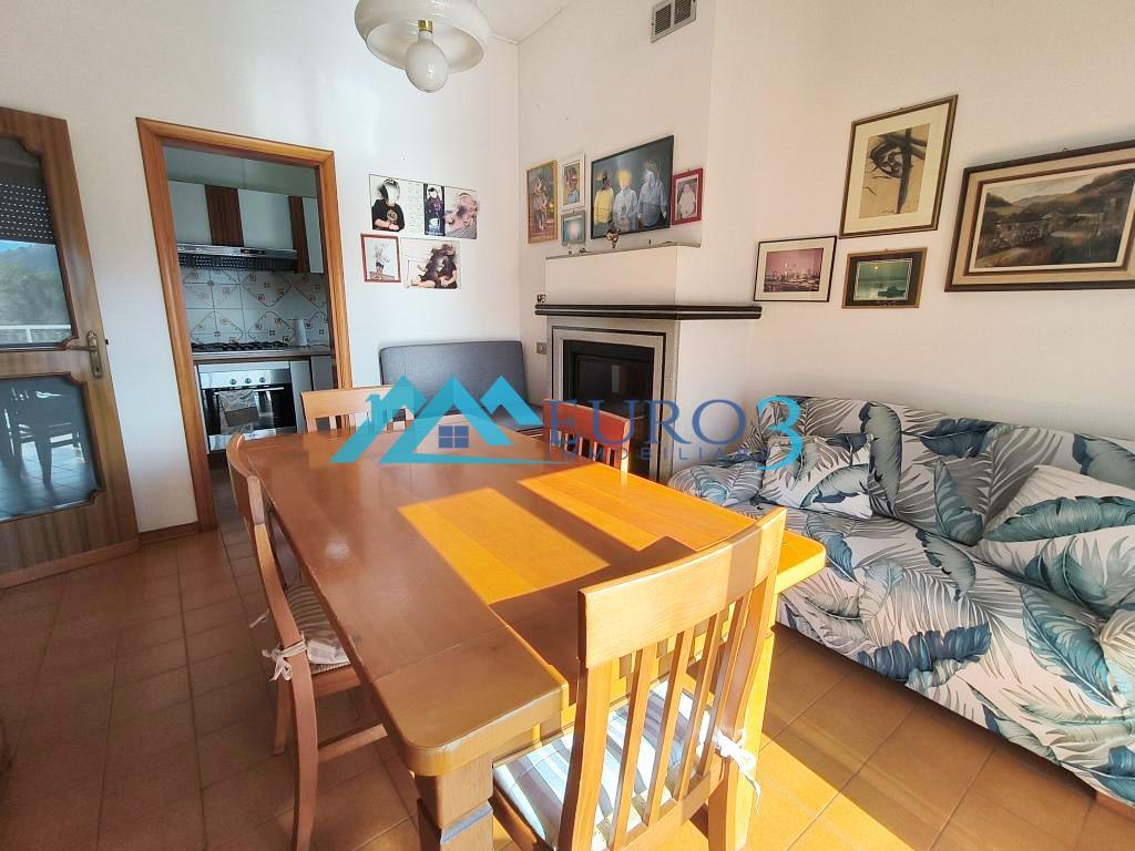 3822 DETACHED HOUSE SALE ROCCAFLUVIONE13