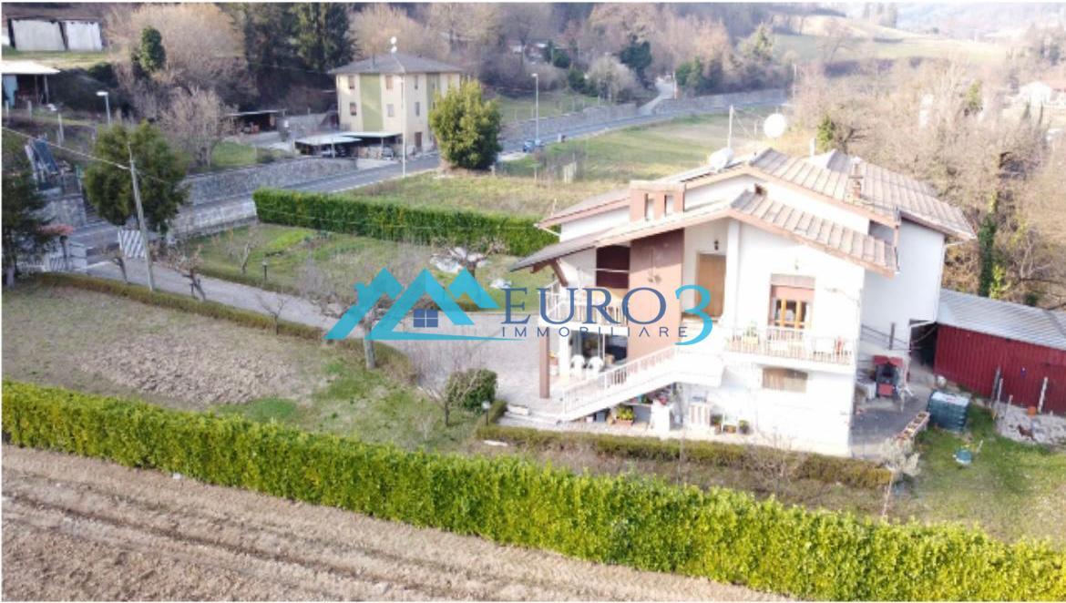 3822 DETACHED HOUSE SALE ROCCAFLUVIONE9