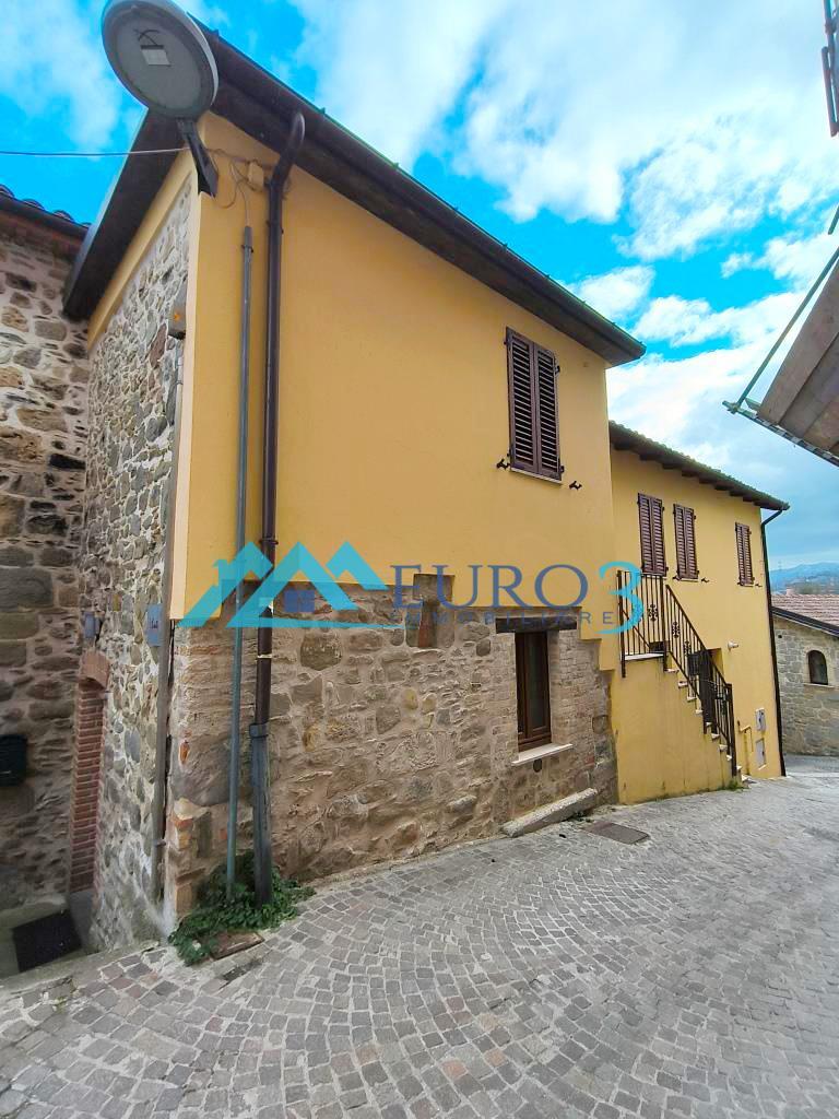 <span class='testorotoimmob'>3828 - APARTMENT - SALE - ROCCAFLUVIONE CENTER</span>