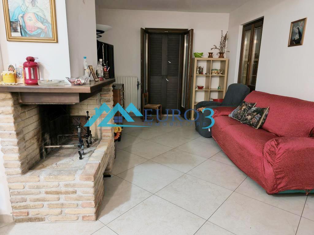 3828 APPARTAMENTO VENDITA ROCCAFLUVIONE11