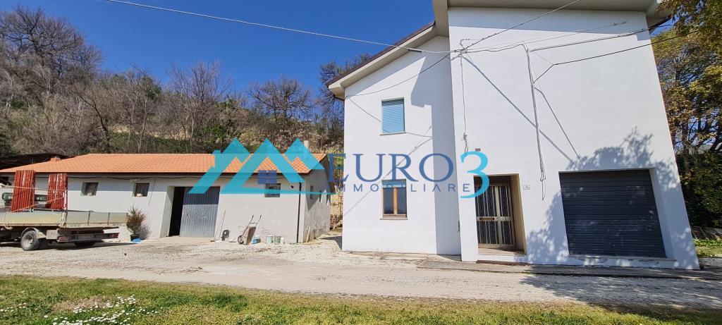 <span class='testorotoimmob'>3830 - DETACHED HOUSE - SALE - CARASSAI</span>