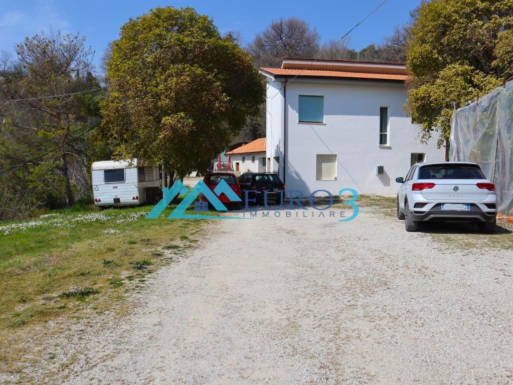 3830 DETACHED HOUSE SALE CARASSAI13