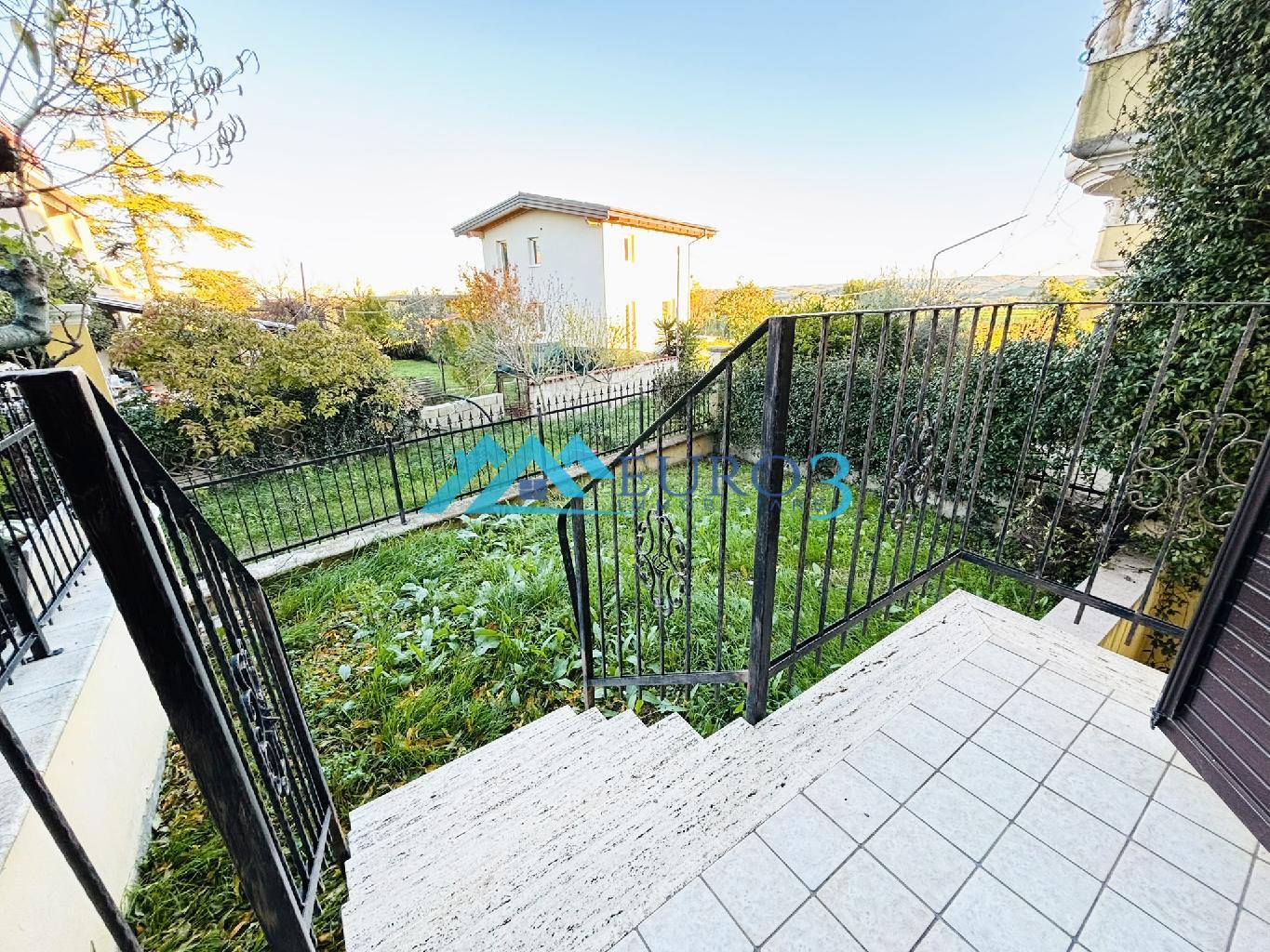 3832 APPARTAMENTO VENDITA NERETO9