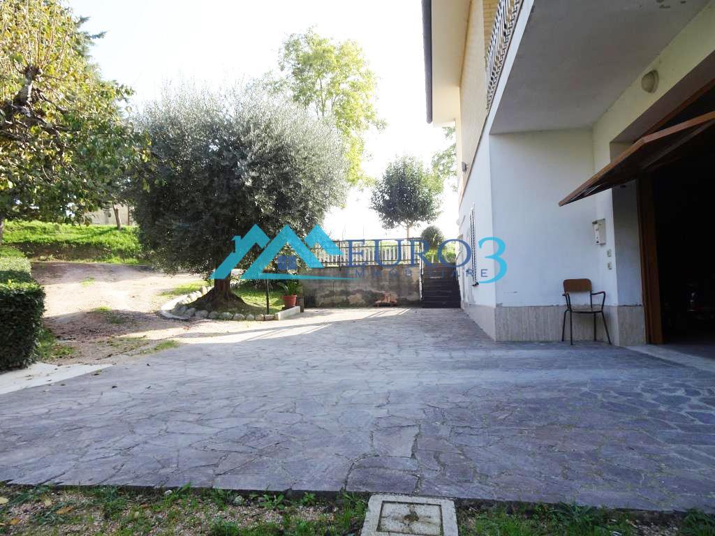 3834 DETACHED HOUSE SALE MONTEFIORE DELL'ASO14