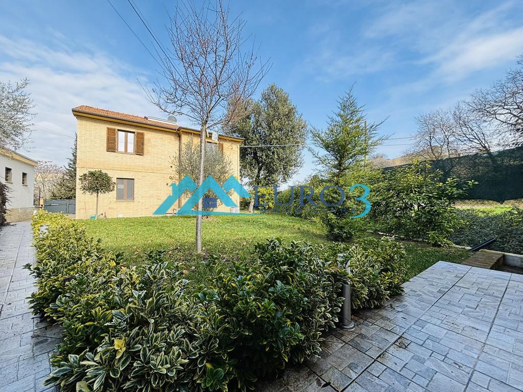 <span class='testorotoimmob'>3839 - VILLA - SALE - MONTEFIORE DELL'ASO</span>