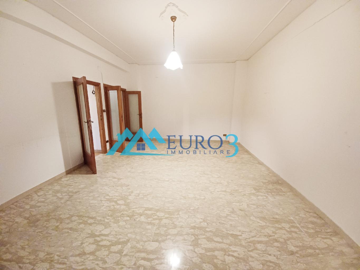 <span class='testorotoimmob'>3841 - APARTMENT - RENT - ASCOLI PICENO FIELD PARIGNE</span>