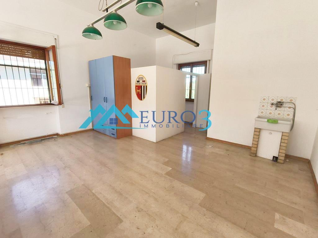 3854 LOCALE COMMERCIALE AFFITTO MALTIGNANO2