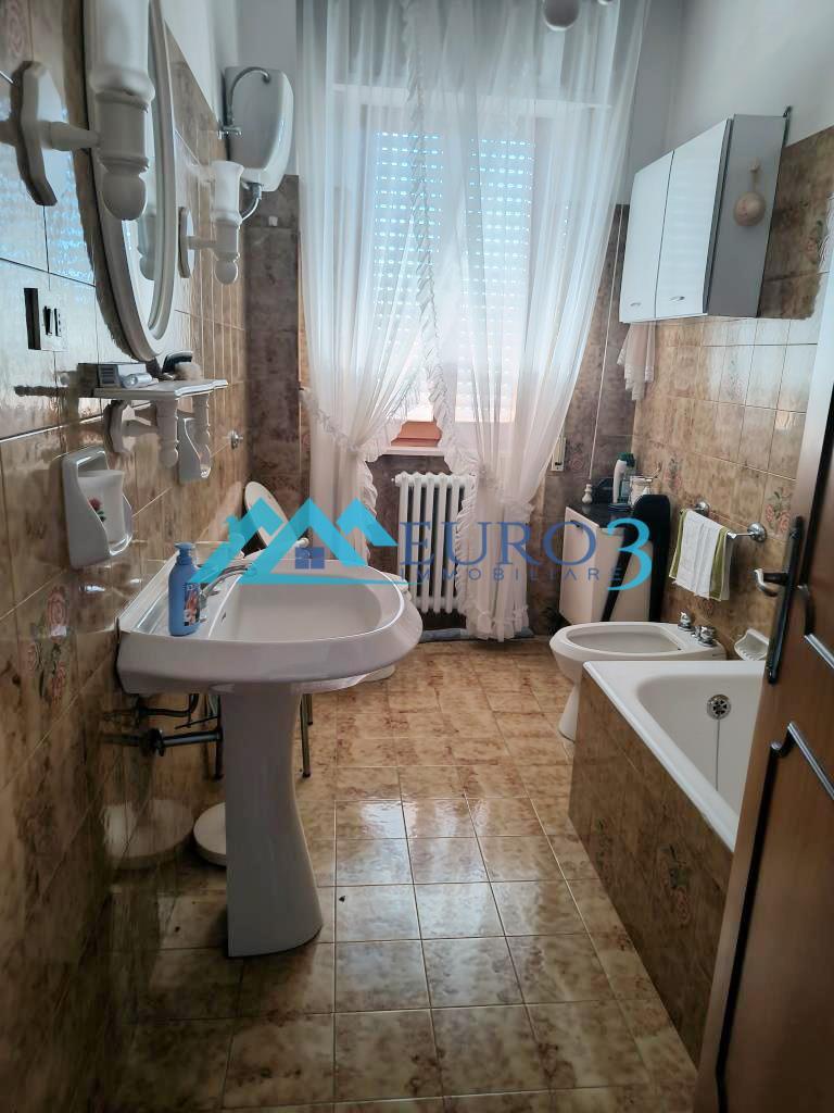 3878 APARTMENT SALE VENAROTTA9