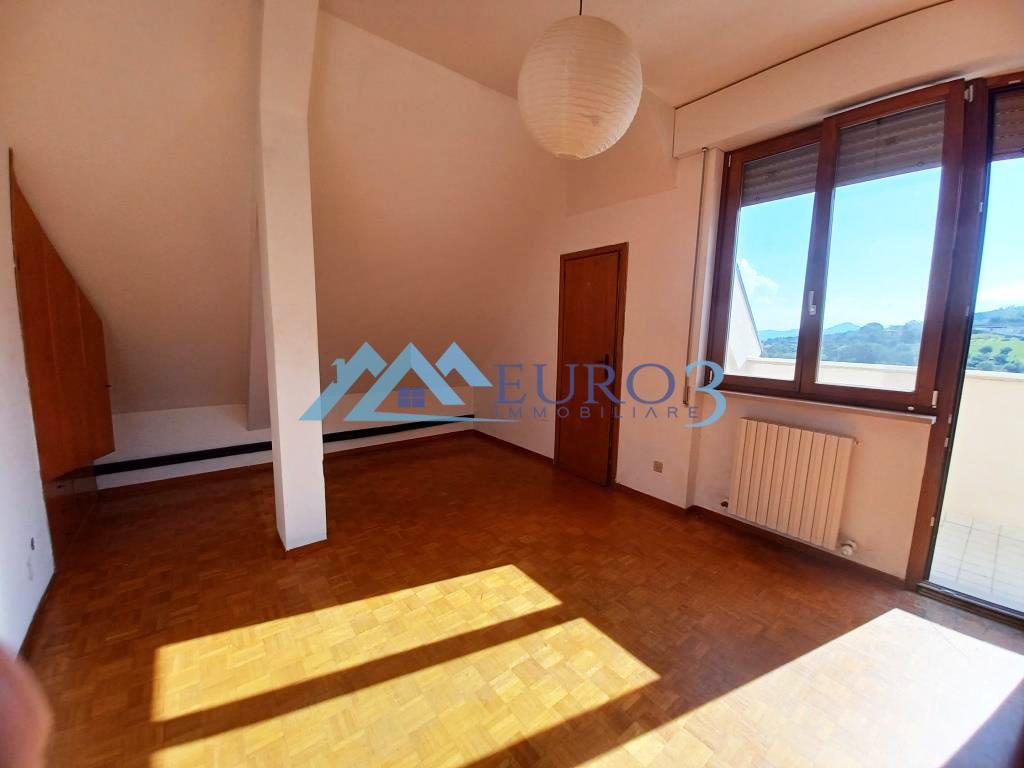 3883 ATTIC SALE ASCOLI PICENO12