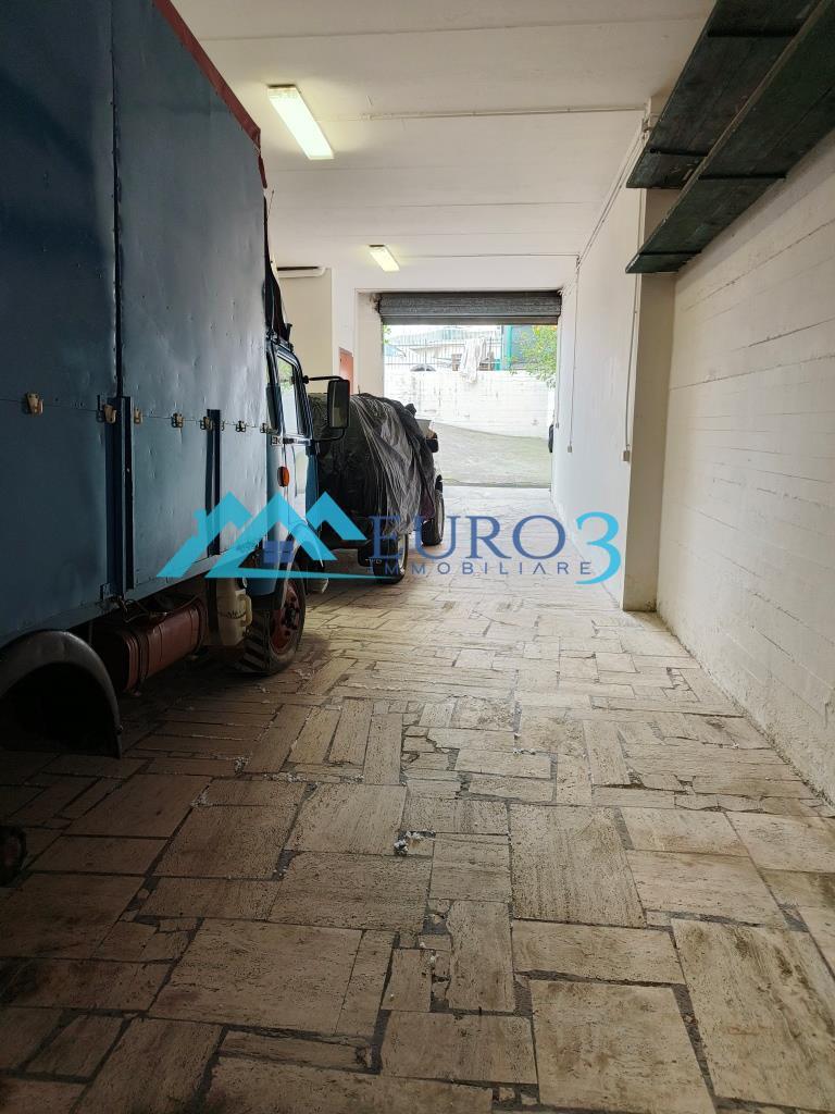 3901 GARAGE VENDITA ASCOLI PICENO8