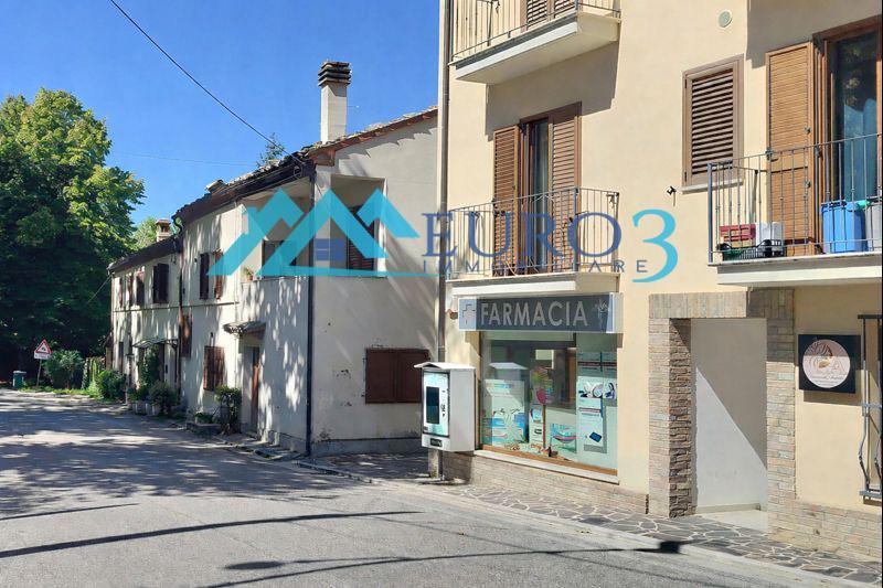 3904 COMMERCIAL PREMISES SALE MONTEDINOVE2