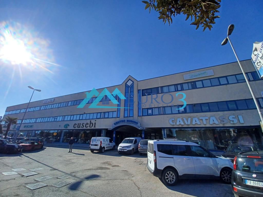 3908 OFFICE SALE SAN BENEDETTO DEL TRONTO2
