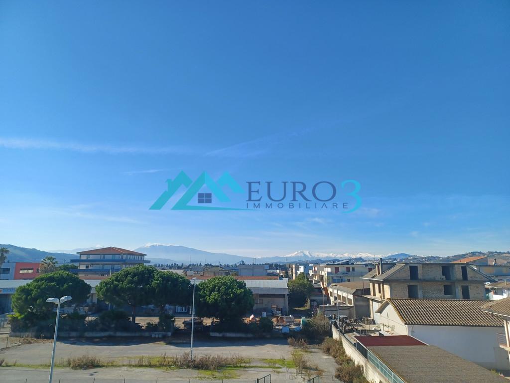 3908 OFFICE SALE SAN BENEDETTO DEL TRONTO8