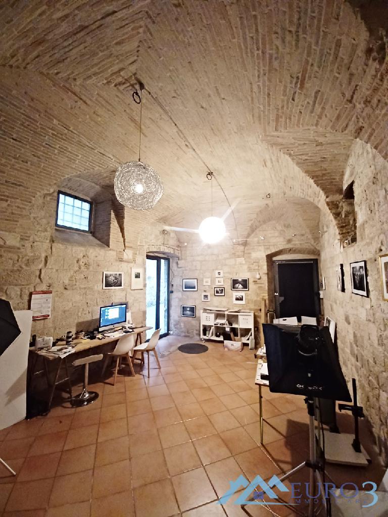 3921 COMMERCIAL PREMISES RENT ASCOLI PICENO2