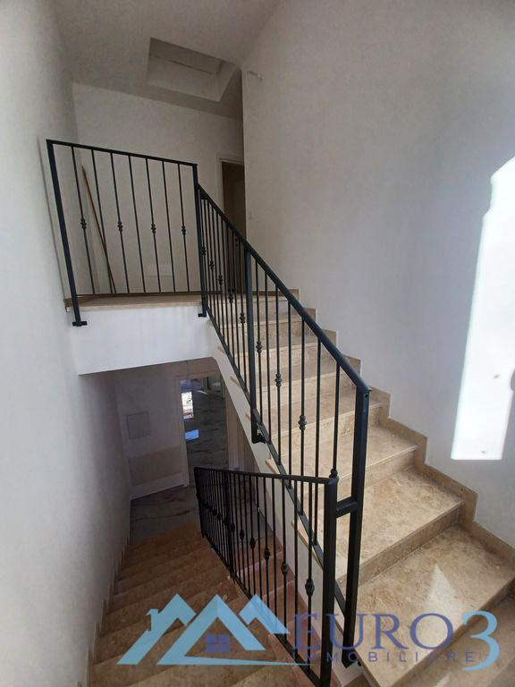 3925 CASA CIELO-TERRA VENDITA ASCOLI PICENO9