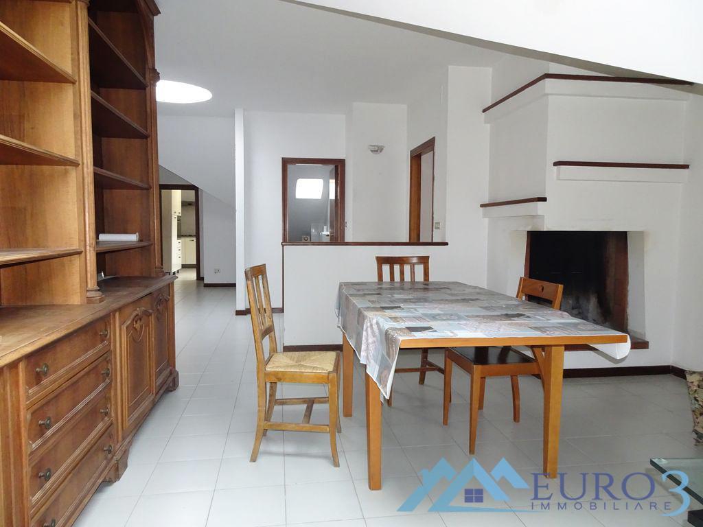 3931 APPARTAMENTO VENDITA APPIGNANO DEL TRONTO3