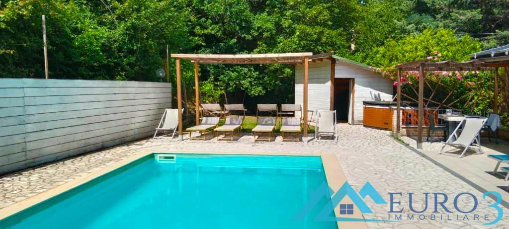 3941 CASOLARE VENDITA ASCOLI PICENO4