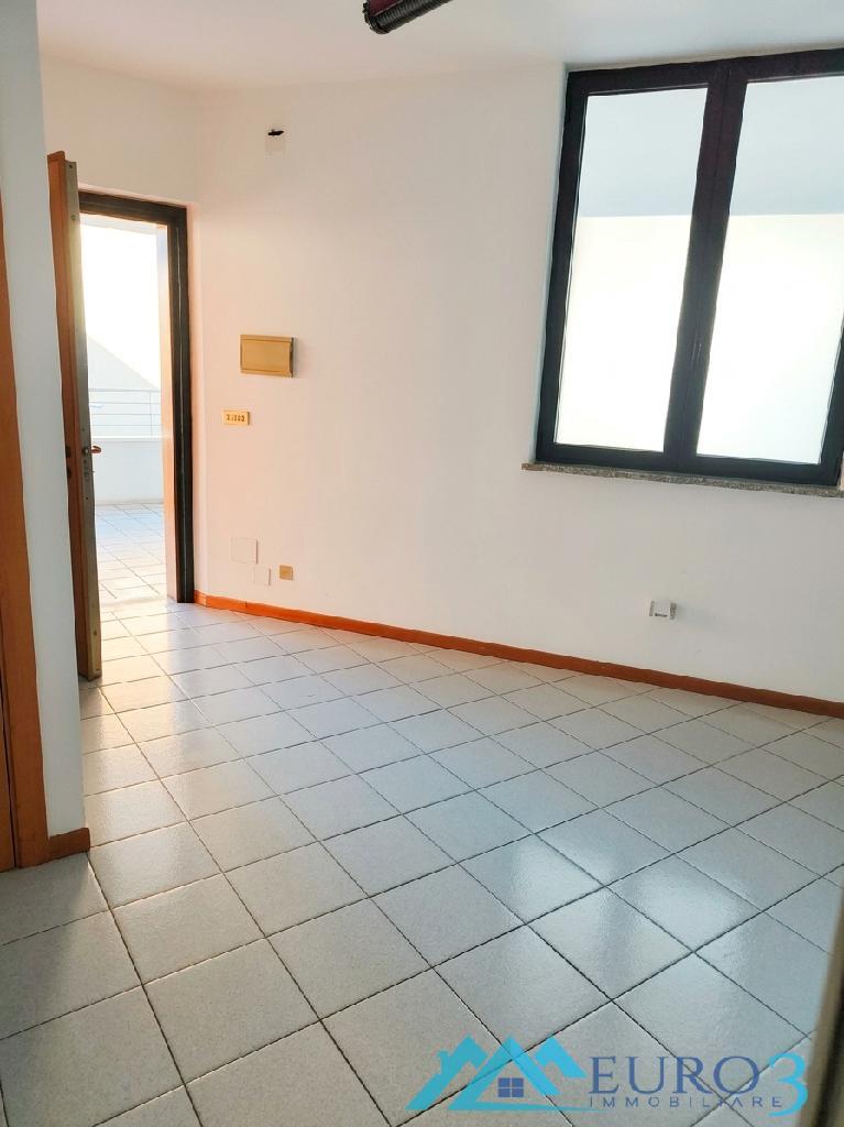 3942 UFFICIO AFFITTO MONTEPRANDONE4