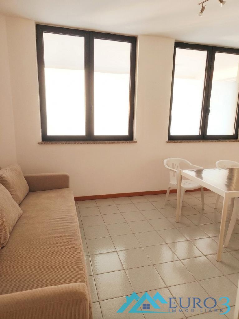 3942 UFFICIO AFFITTO MONTEPRANDONE5