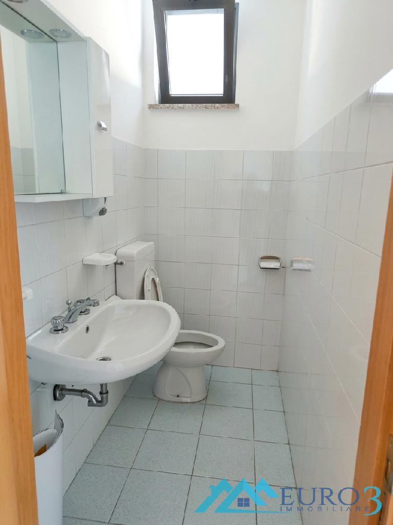 3942 UFFICIO AFFITTO MONTEPRANDONE6