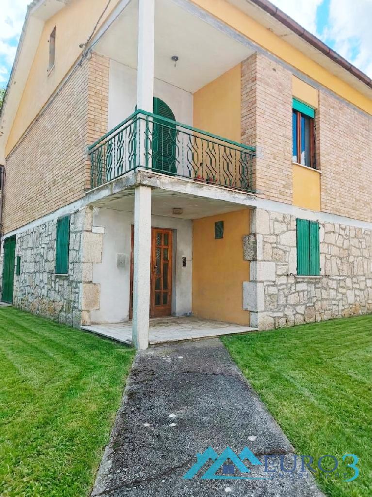 3947 CASA SINGOLA VENDITA COMUNANZA3