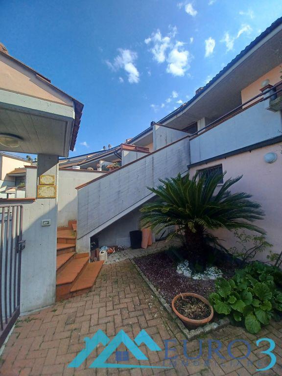3948 VILLA A SCHIERA VENDITA ASCOLI PICENO1