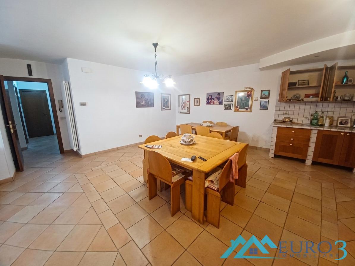 3948 VILLA A SCHIERA VENDITA ASCOLI PICENO2