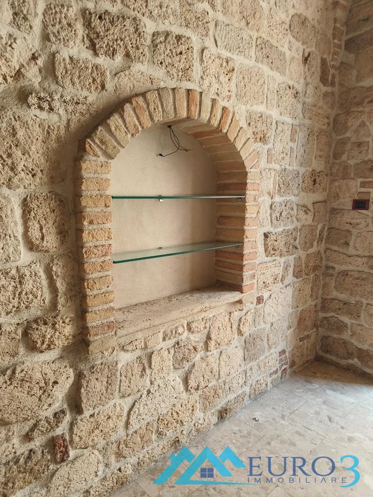 3952 LOCALE COMMERCIALE AFFITTO ASCOLI PICENO5