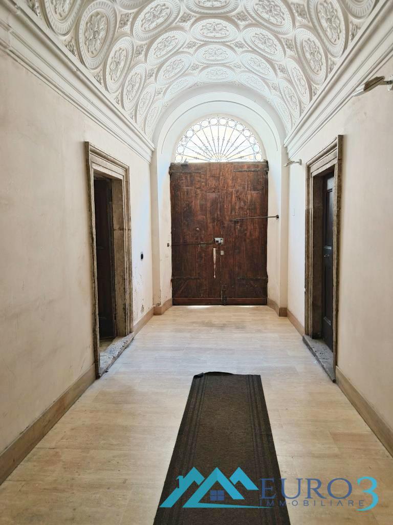 3952 LOCALE COMMERCIALE AFFITTO ASCOLI PICENO9