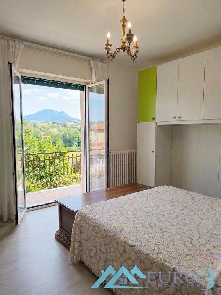 3956 VILLA A SCHIERA VENDITA FOLIGNANO15